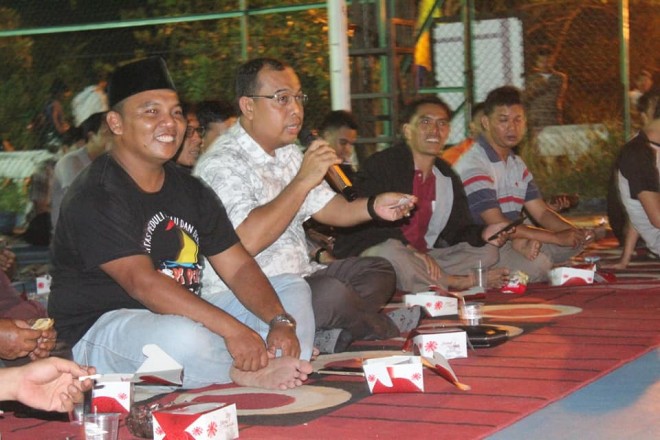 Komisioner KPU Provinsi Jambi, M. Sanusi menjadi narasumber sosialisasi Pemilih. tak masuk DPT, pemlih akan diakamodir penyelenggara di DPK. Foto : Ist