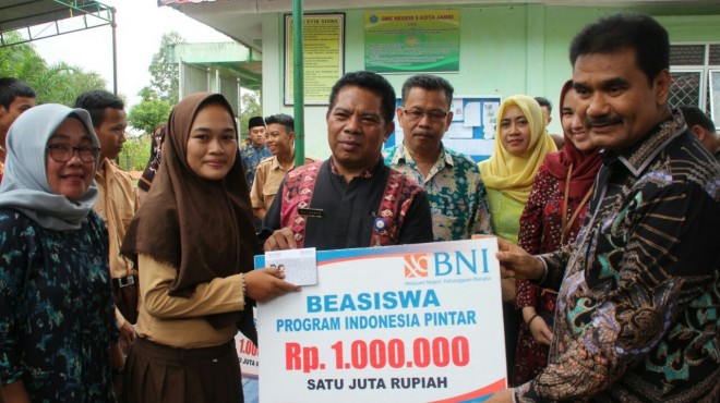 Sutan Adil Hendra 
