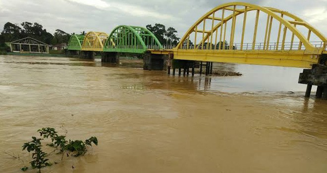 Kondisi sungai Batang Tembesi, Sarolangun saat ini. Foto : Hadinata / Jambiupdate