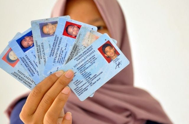 Ilustrasi e-KTP WNA (Sofyan/Radar Bogor/Jawa Pos Group)