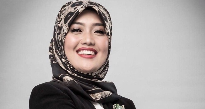 Bupati cantik Chusnunia Chalim. (noenia_ch)
