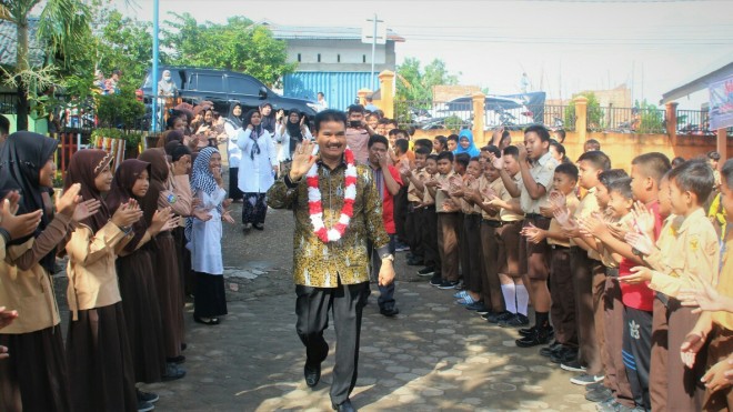Sutan Adil Hendra 