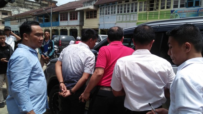 Kaca Mobil Dipecah, Surat Berharga Raib. Foto : Ist