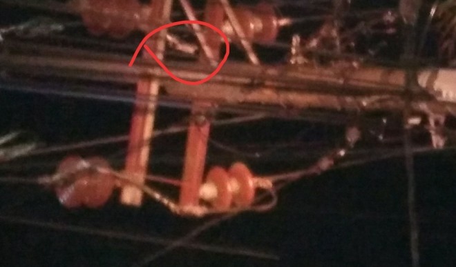 Kerusakan tiang PLN di kota Sarolangun. Foto : Hadinata / Jambiupdate