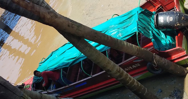 Imbas perekonomian petani memburuk, penumpang speed boat mulai dari Kecamatan Senyerang Desa Lumahan hingga ke Kuala Tungkal, sepi. Foto diambil saat spead boat bersadar di Pelabuhan Abbas. Foto : Gatot / Sunarko