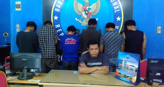 Kabid Pemberantasan BNNP Provinsi Jambi AKBP Agus Setiawan saat merilis peredaran narkoba di Provinsi Jambi beserta tangkapannya. Foto : Ist