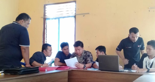 Fauzi Yusuf Resmi Gugat Pencoretan Dirinya Dari DCT ke Bawaslu Merangin. Foto : Wiwin / Jambiupdate