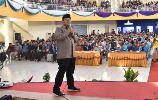 Wakil Wali Kota Jambi Dr. dr. H. Maulana, MKM  tampil sebagai narasumber pembicara pada acara Jambi Creativepreneur Talk Show International, yang diselenggarakan oleh Fakultas Ekonomi Bisnis Islam Universitas Islam Negeri Sultan Thaha Syaifuddin Jambi