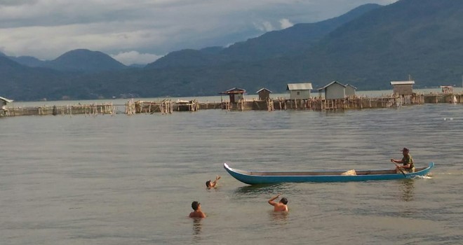 Nelayan di Kerinci. Foto : Gusnadi / Jambiupdate