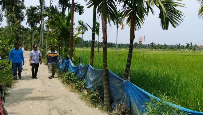 H Bakri, saat berkunjung Kelurahan Senyerang, Kabupaten Tanjung Jabung Barat. Foto : Ist