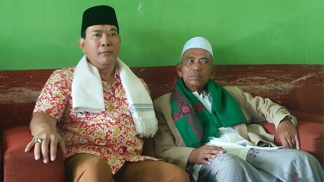 Di Ponpes Al-Qhurthubiyyah, Tommy Soeharto dan KH. M. Mustofa.Foto (ist). 