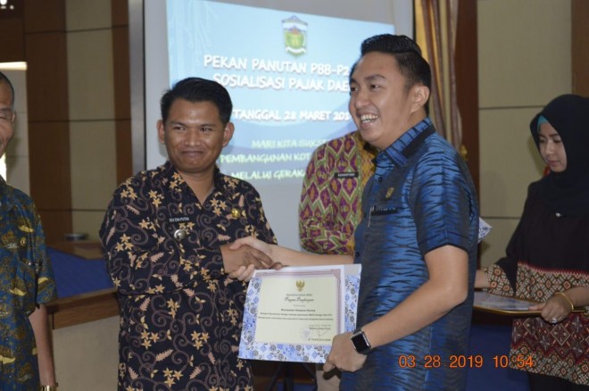 Ketua DPRD Fikar Azami Ajak Semua Stakeholder Wajib Pajak. Foto : Gusnadi / Jambiupdate