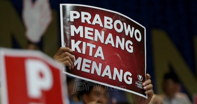 Pendukung capres dan cawapres, pasangan Prabowo Subianto - Sandiaga Uno. Foto : Ricardo / JPNN