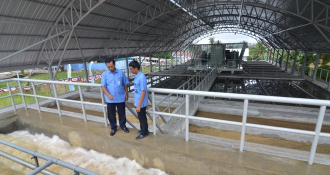 Air diolah di Instalasi Pengoalahn Air (IPA) Broni PDAM Tirta Mayang Kota Jambi dengan kafasitas 600 liter per detik, pertama di Indonesia. Foto diambil beberapa waktu lalu. Foto : M Ridwan / Jambi Ekspres