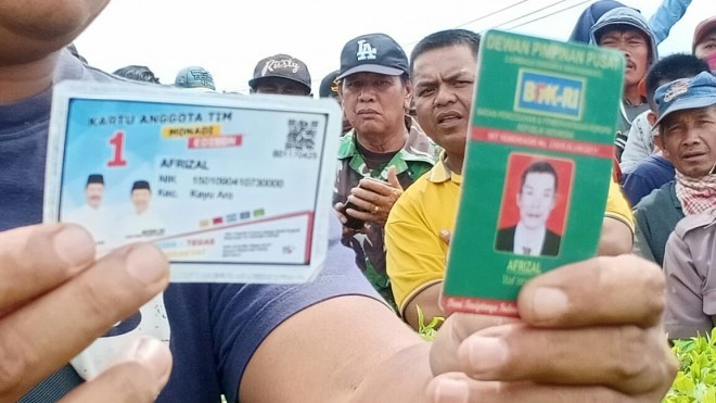 Kartu identitas yang ditemukan warga. Korban diketahui bernama Afrizal dan merupakan anggota LSM BPPK RI