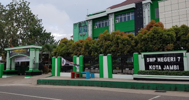 Gedung SMPN 7 Kota Jambi.