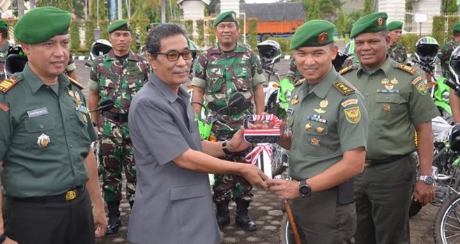Sekda Batanghari Berikan Bantuan 20 Unit Motor Bagi Babinsa. Foto :Ist
