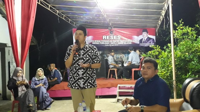 Reses Bersama Anggota DPRD Kota Jambi, Ihsan Yunus Tanggapi Keluhan Warga. Foto : Ist