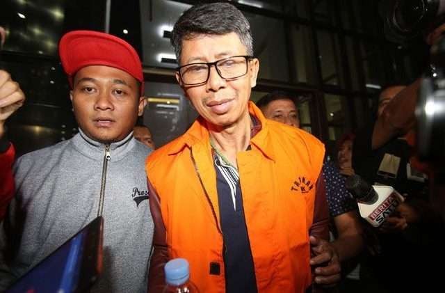 Mantan Kepala Lembaga Pemasyarakatan (Kalapas) Sukamiskin Wahid Husein divonis 8 tahun penjara oleh hakim pengadilan Tipikor Bandung. 