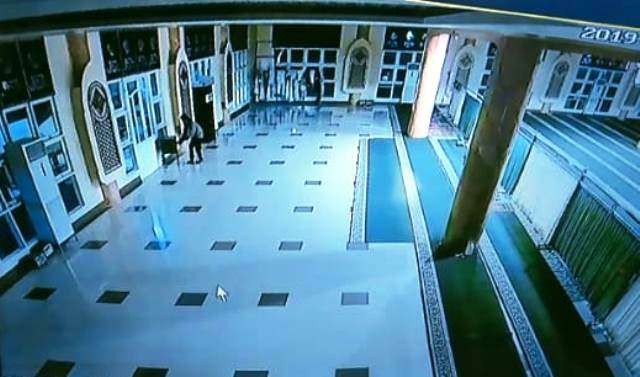 Empat Buah Kotak Amal Masjid Dibobol Maling.