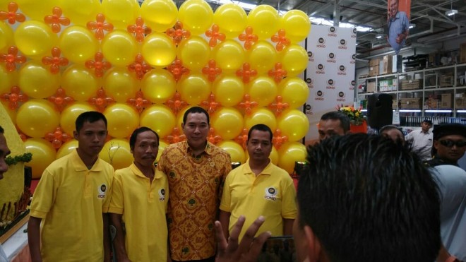 Ketua Umum Partai Berkarya Tommy Soeharto saat melakukan Grand Opening GORO di Cibubur, Gn Putri - Bogor, belum lama ini. 