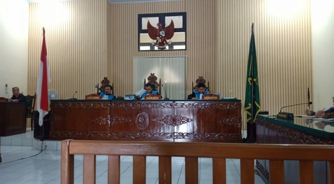 Sidang gugatan M Syaihu Cs.