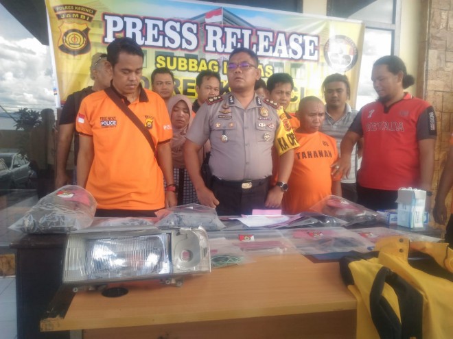 Jumpa Pers di Mapolres Kerinci terkait pembunuhan di Kayu Aro