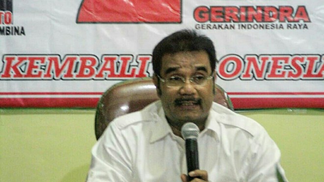 Sutan Adil Hendra. 