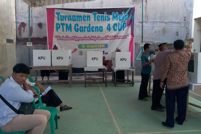 Pemilu di TPS Gardena. Foto: Dendi Romi / sumeks.co