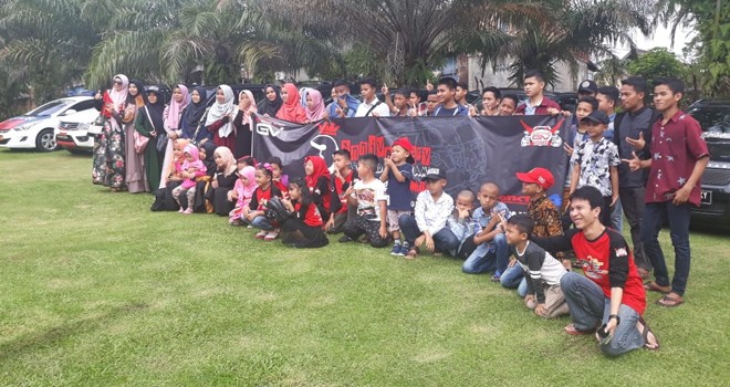 Komunitas penggemar mobil Suzuki Grand Vitara yang tergabung dalam Indonesia Grand Vitara (Id-GV) Chapter Jambi merayakan hari jadinya yang ke-3 (Anniversari 3 th), Sabtu (20/4/2019). Foto : Ist