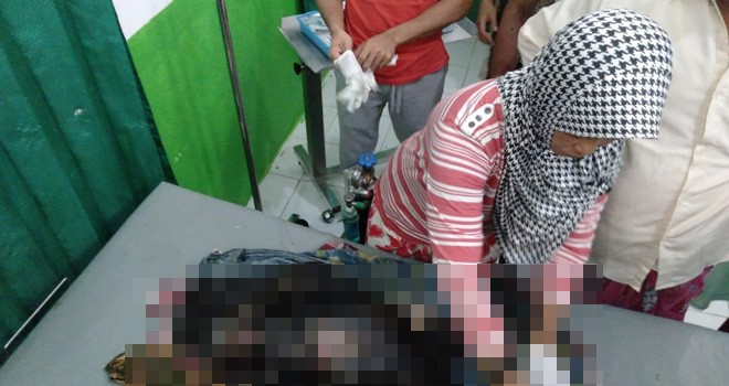Bocah 5 Tahun yang Korban Tewas dalam Kebakaran di Lambur Luar saat berada di Puskesmas. Foto : Ist