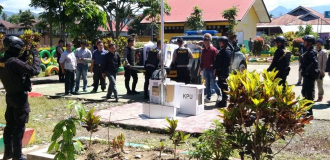 Polisi melakukan olah TKP di lokasi TPS di Desa Koto Padang, Kecamatan Tanah Kampung, Kota Sungai Penuh beberapa waktu lalu