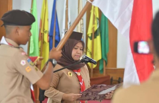  Bupati Muarojambi, Hj. Masnah Busro SE