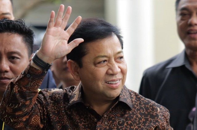 Beredar kabar terpidana kasus korupsi kartu tanda penduduk elektronik (e-KTP) Setya Novanto tengah lahap menikmati makan siang nasi padang di restoran yang berada di RSPAD Gatot Subroto (Gatsu), Jakarta Pusat. (Derry/JawaPos)