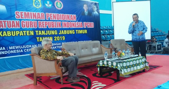 PGRI Tanjabtim Gelar Seminar Pendidikan.