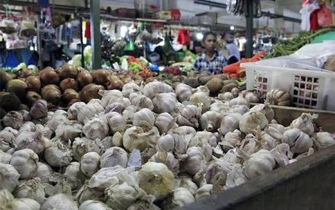 Impor  Konsumsi  Selama Ramadhan. 