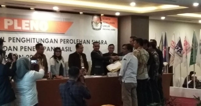 Pleno Rekapitulasi hasil penghitungam perolehan suara tingkat provinsi Jambi, (9/5). bertempat di Hotel BW Luxury Kota Jambi.