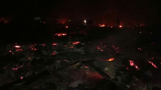 Kebakaran hebat yang terjadi di Parit 6 Desa Pangkal Duri, Kabupaten Tanjabtim, (9/5) malam. 