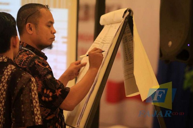 Suasana rekapitulasi KPU di Hotel Grand Asia.