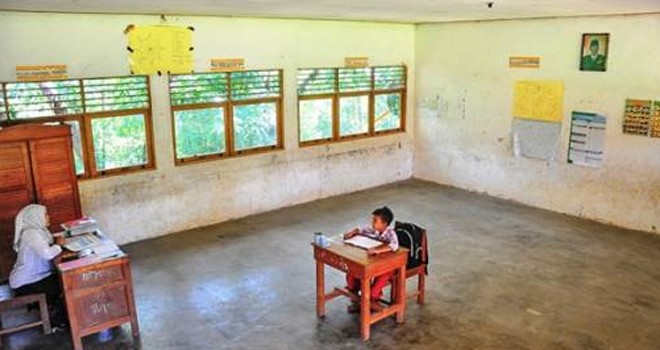 Guru dan siswa di kelas. Ilustrasi Foto: Dok JPNN