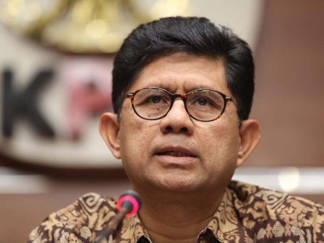 Komisioner KPK Laode Muhammad Syarief mengaku akan segera pensiun dan berharap komisioner baru di lembaganya rajin mengungkap kasus korupsi korporasi. (Dery/JawaPos.com)