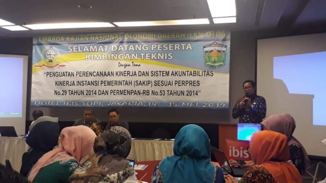 Sekda Munasri Buka Bimtek Perencanaan dan Sakip SKPD. Foto : Gusnadi / Jambiupdate