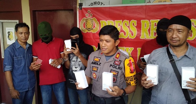 Tiga orang PNS di Kemenkumham Jambi diciduk unit Polsek Kota Baru karena terbukti melakukan pencurian di kantor Rupbasan. Foto : Ist