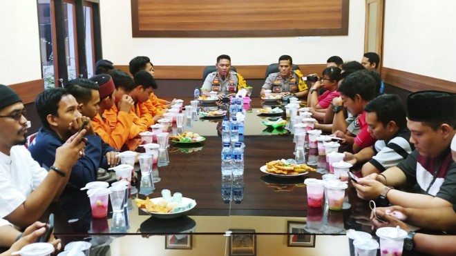 Puasa Bersama dengan Wartawan serta kalangan Mahasiswa pada Senin (27/5) kemarin. 