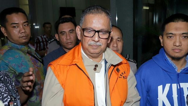 Direktur utama PT PLN nonaktif, Sofyan Basir dipastikan tidak bisa merayakanya seperti tahun sebelumnya. Sebab, terhitung sejak Senin (27/5) malam, dia resmi menjadi tahanan Komisi Pemberantasan Korupsi (KPK). (Dery/JawaPos.com)