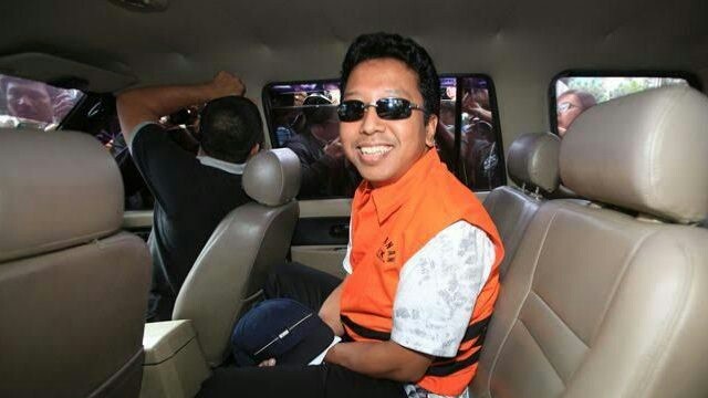 Mantan Ketua Umum PPP Romahurmuziy alias Rommy disebut telah menerima uang suap, dari pejabat kanwil kemenag. Total uang haram itu mencapai Rp 325 juta. (Fedrik/JawaPos)