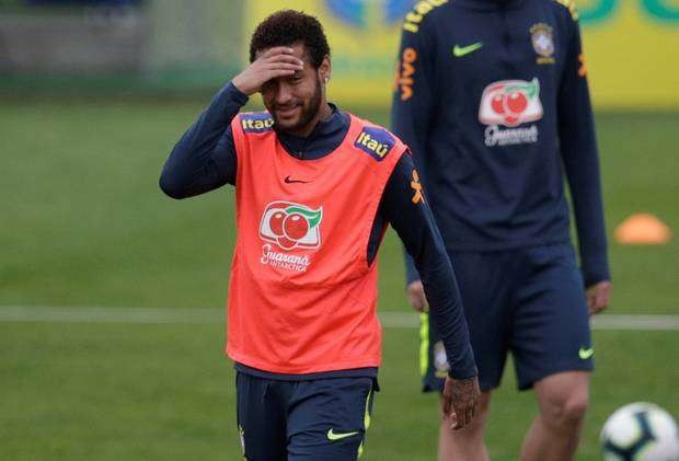 Neymar berlatih bersama skuat Brasil. Foto: REUTERS / Ricardo Moraes