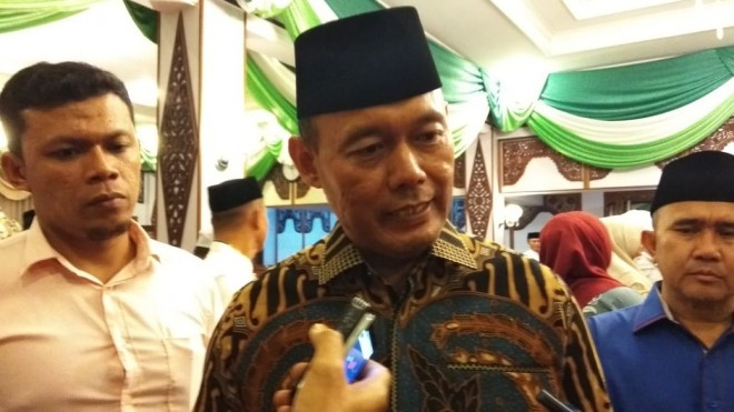 Bupati Tebo Sukandar.