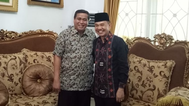 Adirozal Sambangi Kediaman HBA.