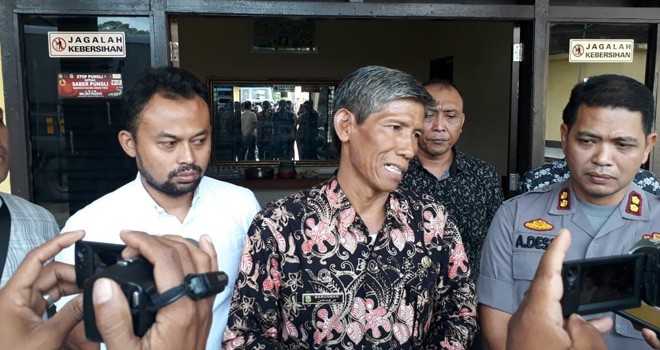 Kapolres Tanjabtim didampingi Kasat Reskrim ketika Press Realese di Polres Tanjabtim atas empat penangkapan pelaku curat. Foto : Maulanan / Jambiupdate
